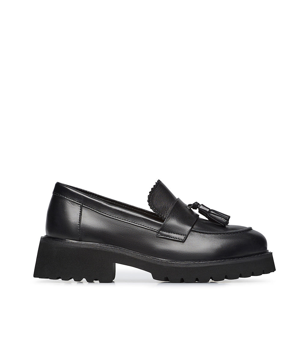 Loriblu Mocassini in nappa nera con nappine